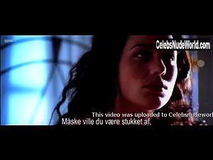 Francine Berting in S.O.S. (1999) 18