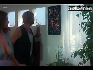 Francoise Michaud in La machine a decoudre (1986) 17