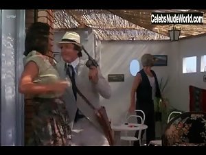 Francoise Michaud in La machine a decoudre (1986) 9