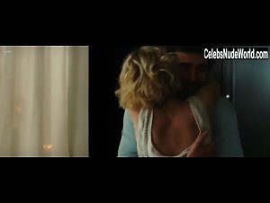 Floriane Muller in Jamais le premier soir (2014) 1
