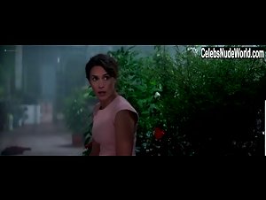 Florence Foresti in De plus belle (2017) 12