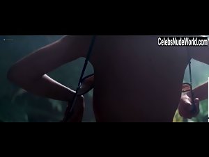Florence Foresti in De plus belle (2017) 3