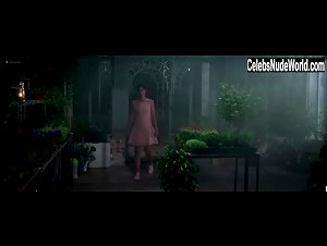 Florence Foresti in De plus belle (2017) 5