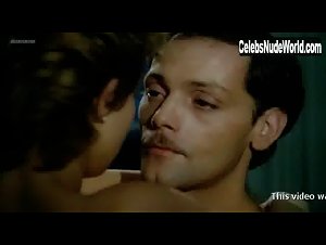 Fanny Cottencon in Paradis pour tous (1982) 9