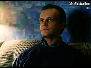 Ewa Grabarczyk in Nic smiesznego (1995) 13