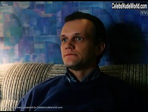 Ewa Grabarczyk in Nic smiesznego (1995) 20