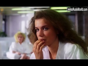 Ewa Salacka in Sztuka kochania (1989) 9