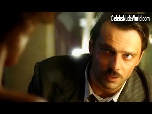 Esther Elisha in Il commissario De Luca (series) (2008) 4