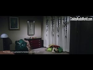 Erna Schurer in Nude per l'assassino (1975) 20