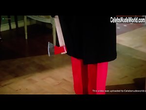 Erika Blanc in Una libelula para cada muerto (1975) 14