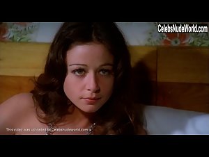 Emma Cohen in El espanto surge de la tumba (1973) 10
