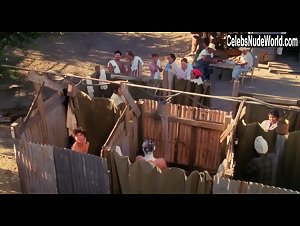 Elizabeth Pena in La Bamba (1987) 7