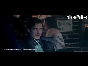 Elizabeth Henstridge in Thompsons (2012) 5