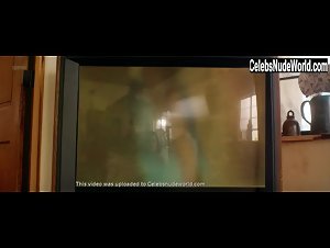 Elena Mikhailova in Hot Set (2016) 6
