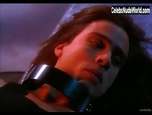 Dyanne DiMarco in Electra (1996) 9