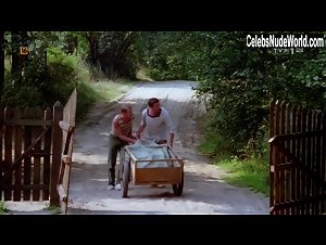 Dorota Kaminska in Karate po polsku (1983) 7