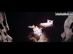 Dominique Boschero in Tutti i colori del buio (1972) 12