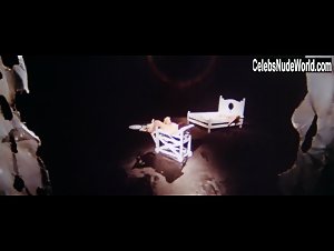 Dominique Boschero in Tutti i colori del buio (1972) 13