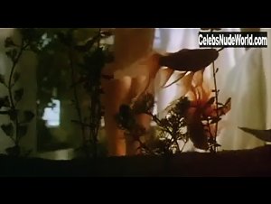 Di Smith nude, shower scene in Emoh Ruo (1985) 1
