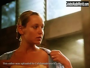 Di Smith nude, shower scene in Emoh Ruo (1985) 15
