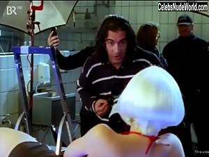 Denise Zich in Am Ende siegt die Liebe (2000) 7