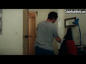 Delia Sepulcre-Nativi in Une vie violente (2017) 13