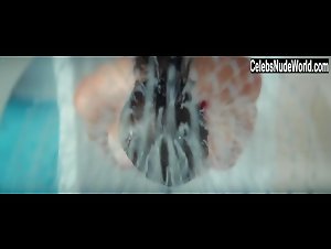 Candice Ford bikini, hot scene in Five (2016) 11
