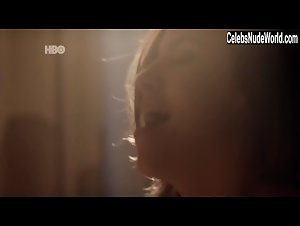 Carla Zanini in O Negocio (series) (2013) 6