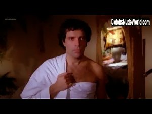 Daniela Poggi in Quando la coppia scoppia (1982) 19