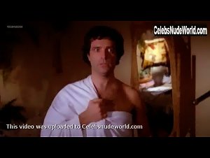 Daniela Poggi in Quando la coppia scoppia (1982) 20