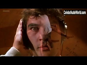 Carmen Maura in Matador (1986) 16