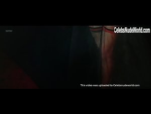 Conchita Nunez in La fille de Dracula (1972) 3