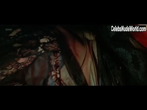 Conchita Nunez in La fille de Dracula (1972) 6