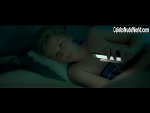 Coline D'Inca in Venise n'est pas en Italie (2019) 3
