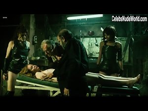 Cleo de Paris in Encarnacao do Demonio (2008) 3