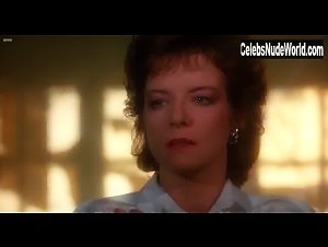 Clare Higgins in Hellraiser (1987) 13