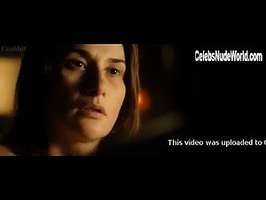 Clara Voda in Anochece en la India (2014) 14
