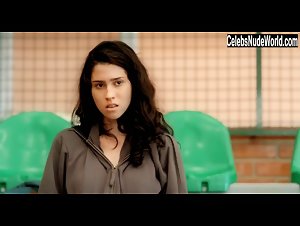 Clara Tiezzi in Confissoes de Adolescente (2013) 1