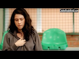 Clara Tiezzi in Confissoes de Adolescente (2013) 2