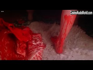 Cindy Daly nude, boobs scene in Carrie (1976) 17