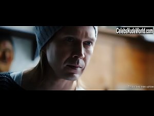 Chulpan Khamatova in Sindrom Petrushki (2015) 6