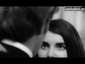Christine Noonan in If.... (1968) 5