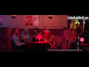 Chloe Goodman in Plastic (2014) 17