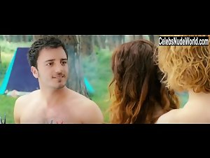 Chiara Francini in Maschi contro femmine (2010) 19