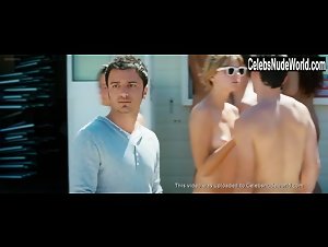 Chiara Francini in Maschi contro femmine (2010) 5