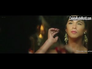 Chanel Terrero in El Rey de La Habana (2015) 12