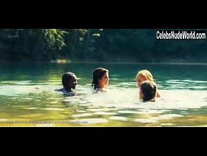 Celeste Buckingham in Bajkeri (2017) 4