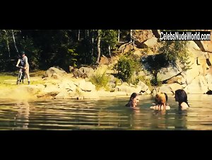 Celeste Buckingham in Bajkeri (2017) 6