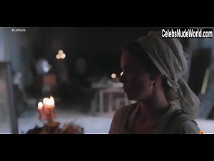 Cecilia Gomez in La peste (series) (2018) 2