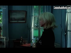 Cecile Pochet in Maitresse (1976) 6